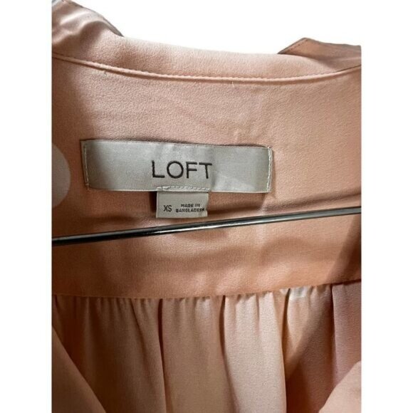LOFT Dotted Split‎ Neck Blouse Size XS NWOT - Picture 7 of 7